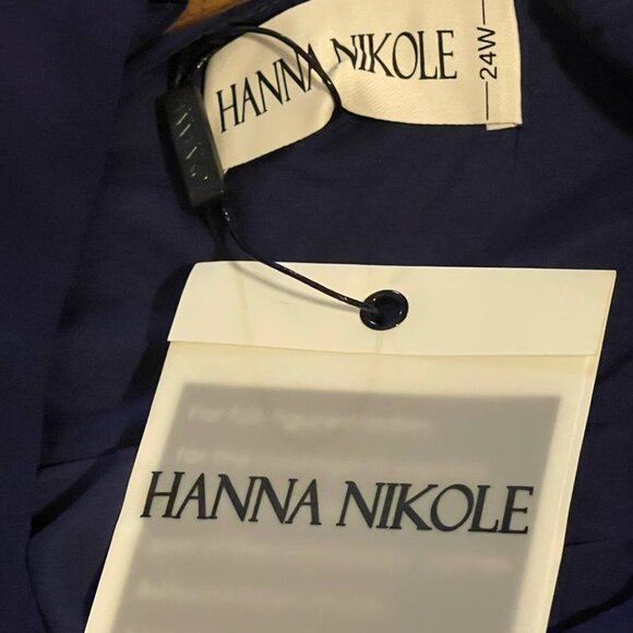 SOLD          Hanna Nikole Plus Size Mother of the Bride Navy Pant Suit Size 22W - Picture 7 of 16